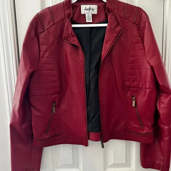 Daytrip’ Faux Leather Jacket. Size X-Large - Picture 3 of 5